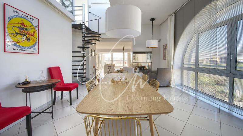 Appartement - 210 m² - 5 pièces