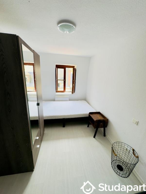 Chambre - 10 m² - 1 pièce