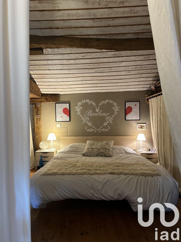 Maison - 201 m² - 7 pièces