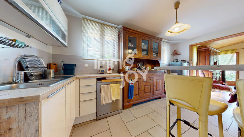 Maison - 93 m² - 4 pièces