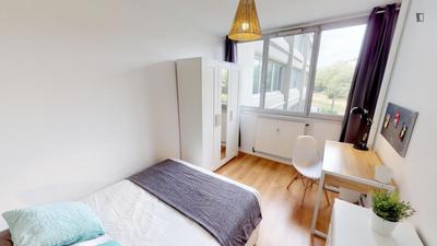 Chambre - 9 m² - 5 pièces