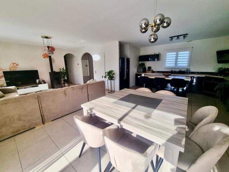 Maison - 110 m² - 4 pièces