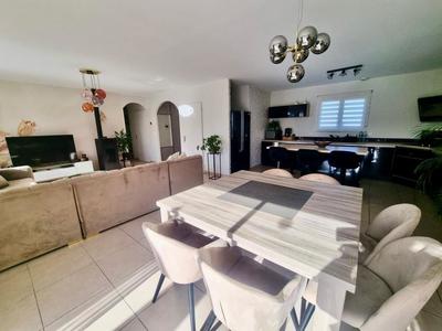 Maison - 110 m² - 4 pièces