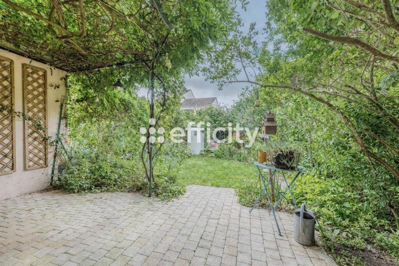 Maison - 99 m² - 5 pièces