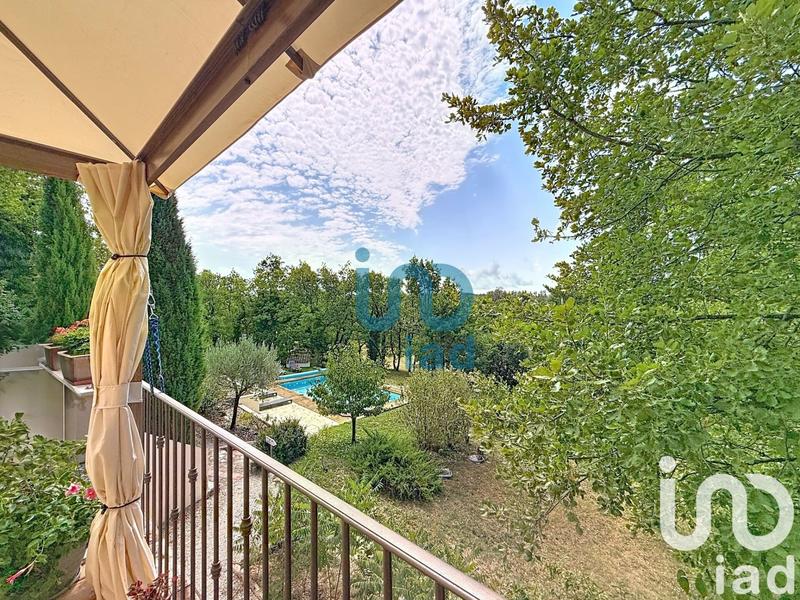 Maison - 272 m² - 10 pièces