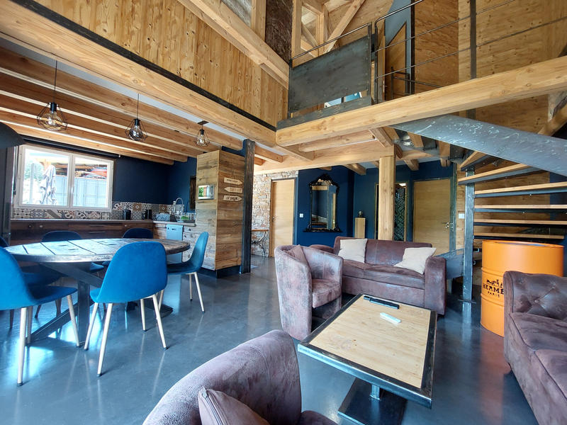 Maison - 396 m² - 14 pièces