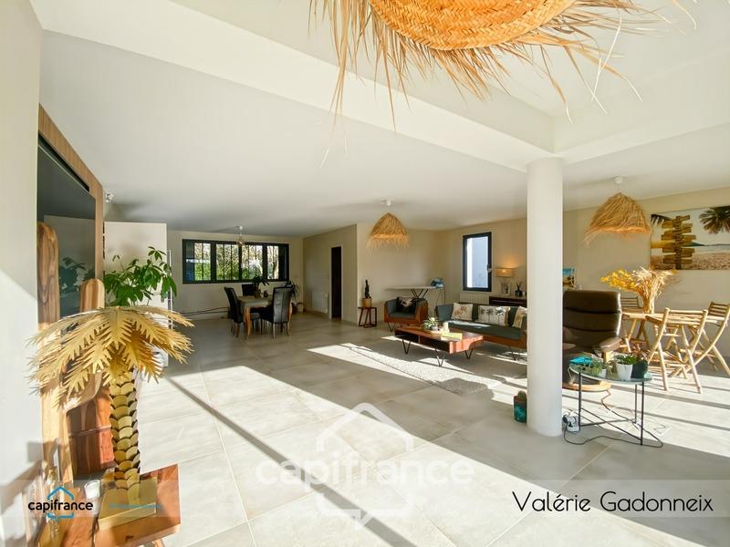 Local commercial - 143 m² - 5 pièces