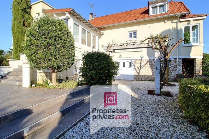 Maison - 166 m² - 7 pièces