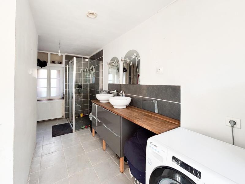 Maison - 163 m² - 7 pièces