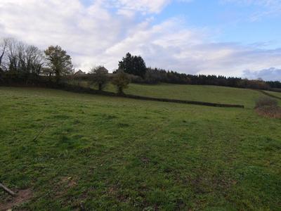 Terrain constructible - 5 630 m²