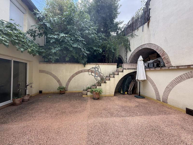 Maison - 236 m² - 7 pièces