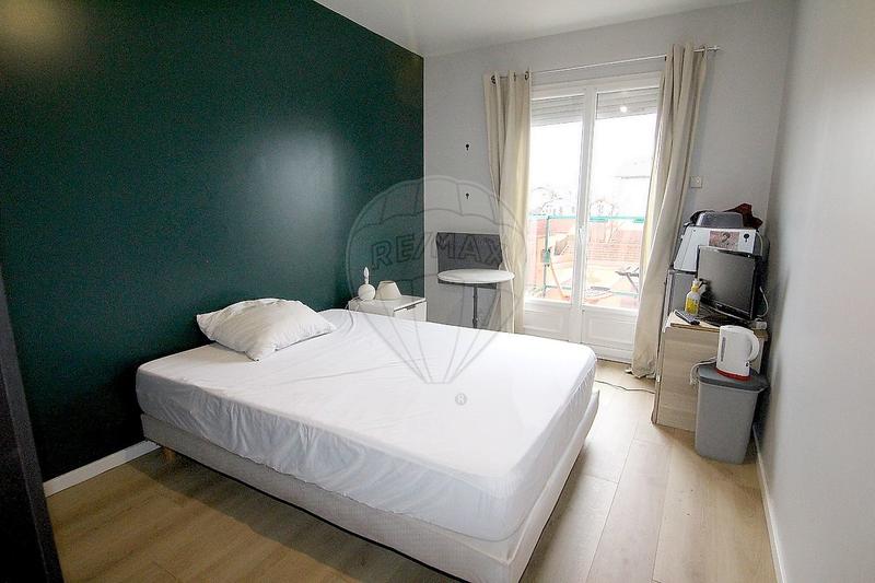 Maison - 142 m² - 9 pièces