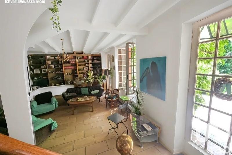 Maison - 186 m² - 8 pièces