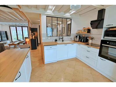 Maison - 152 m² - 8 pièces