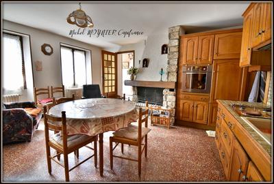 Maison - 97 m² - 5 pièces