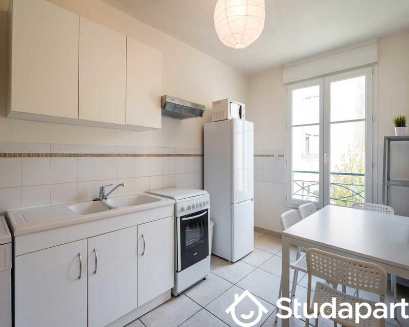 Chambre - 70 m² - 1 pièce