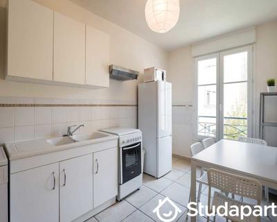 Chambre - 70 m² - 1 pièce