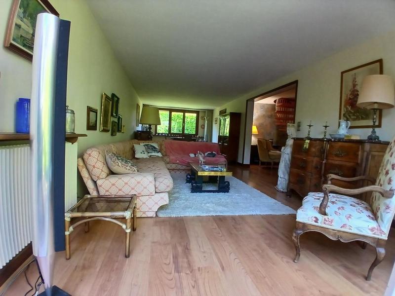 Maison - 186 m² - 7 pièces