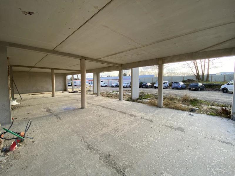 Local commercial - 198 m² - 1 pièce