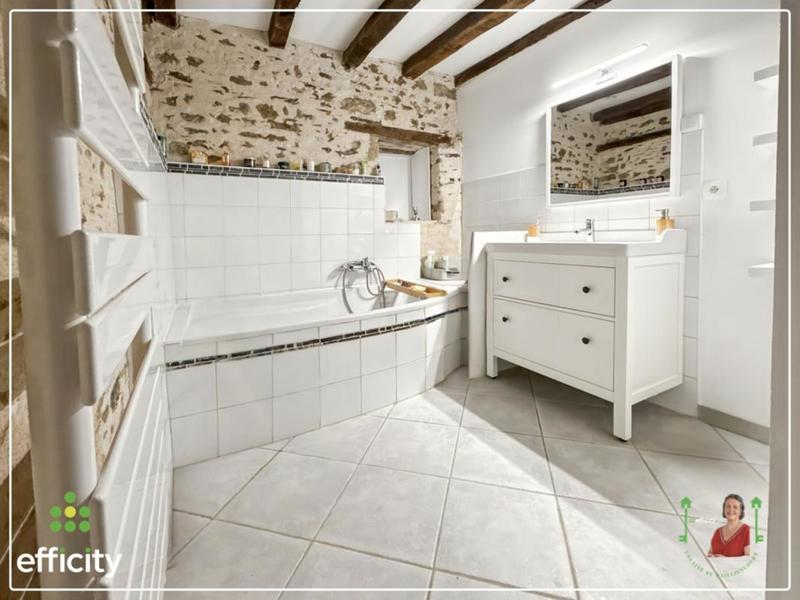 Maison traditionnelle - 334 m² - 14 pièces