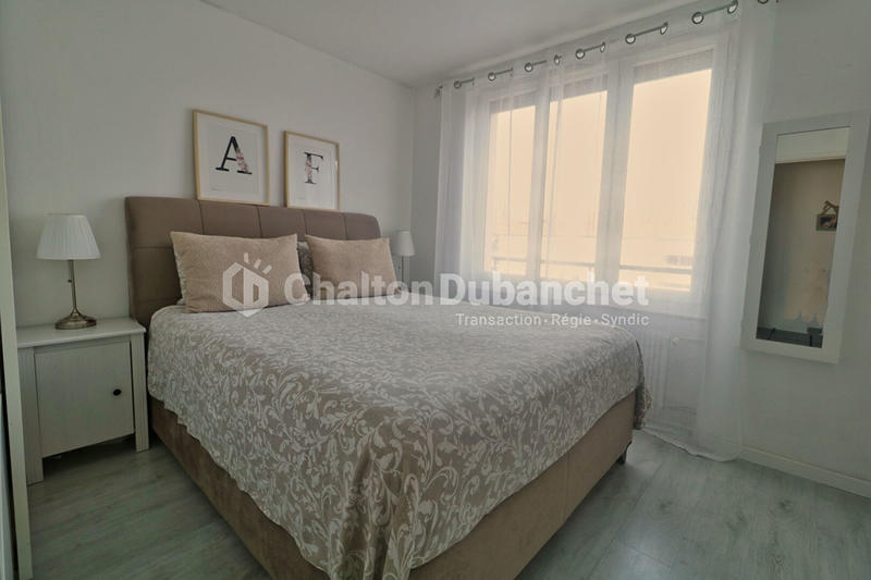 Appartement - 80 m² - 4 pièces