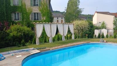 Maison - 552 m² - 17 pièces