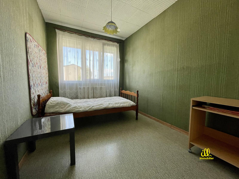 Maison - 99 m² - 5 pièces