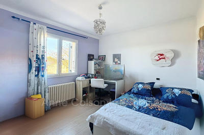 Maison - 201 m² - 7 pièces