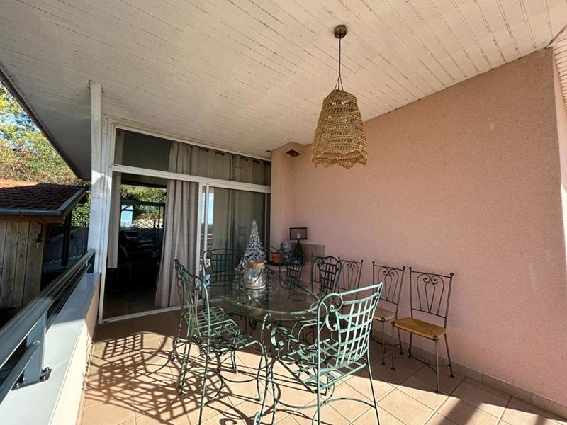 Maison - 185 m² - 7 pièces