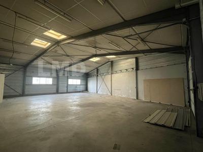 Entrepôt - 270 m² - 3 pièces