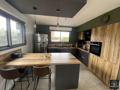 Maison - 139 m² - 6 pièces