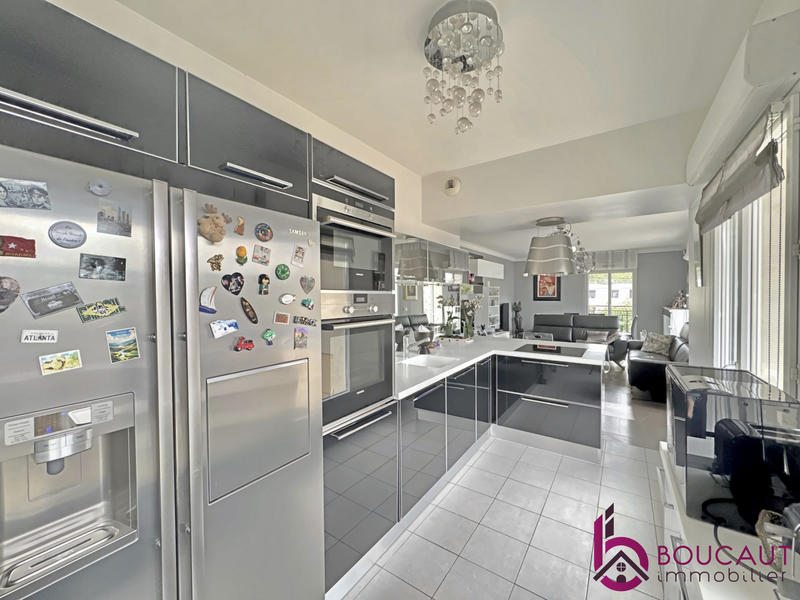 Appartement - 100 m² - 4 pièces