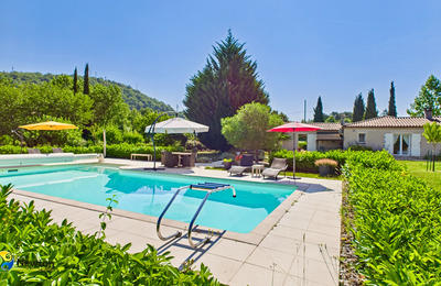 Maison - 260 m² - 9 pièces