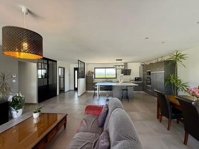 Maison - 144 m² - 6 pièces