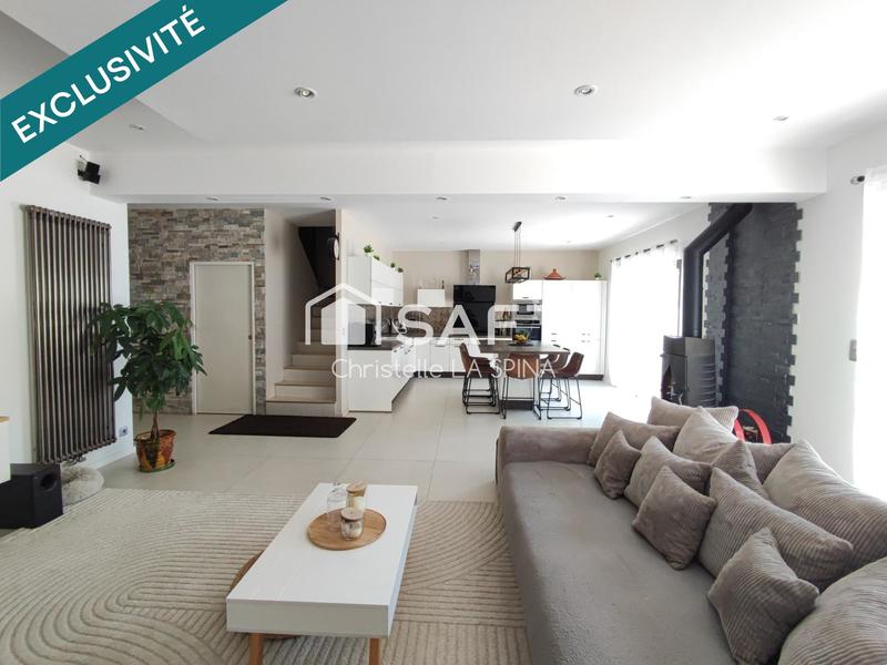 Maison - 185 m² - 6 pièces