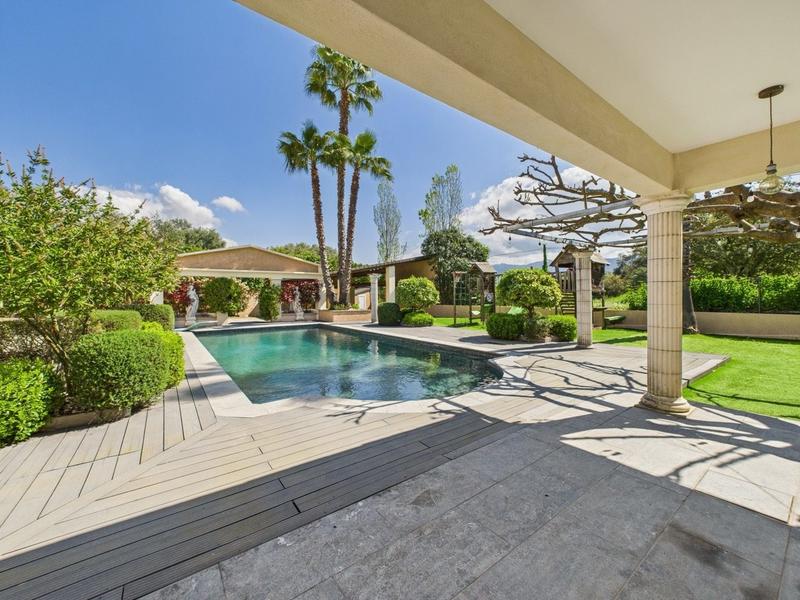 Maison - 185 m² - 5 pièces