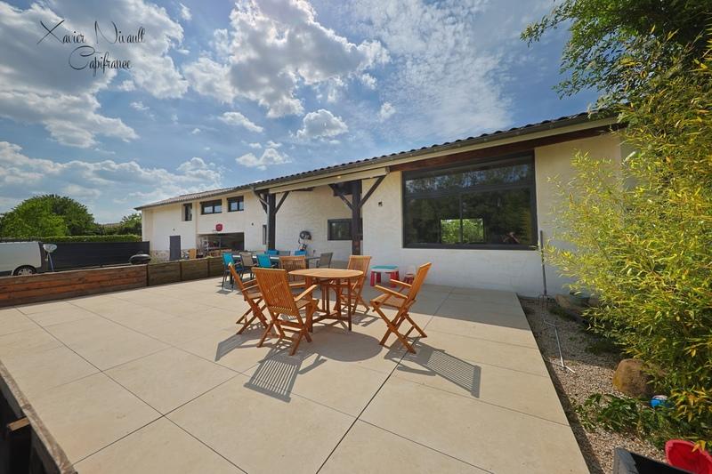 Maison - 160 m² - 5 pièces