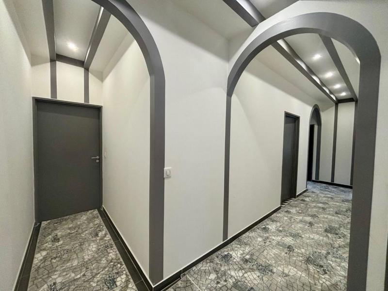 Maison - 149 m² - 9 pièces