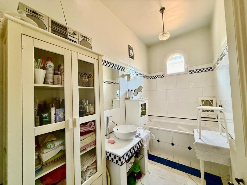 Maison - 195 m² - 8 pièces