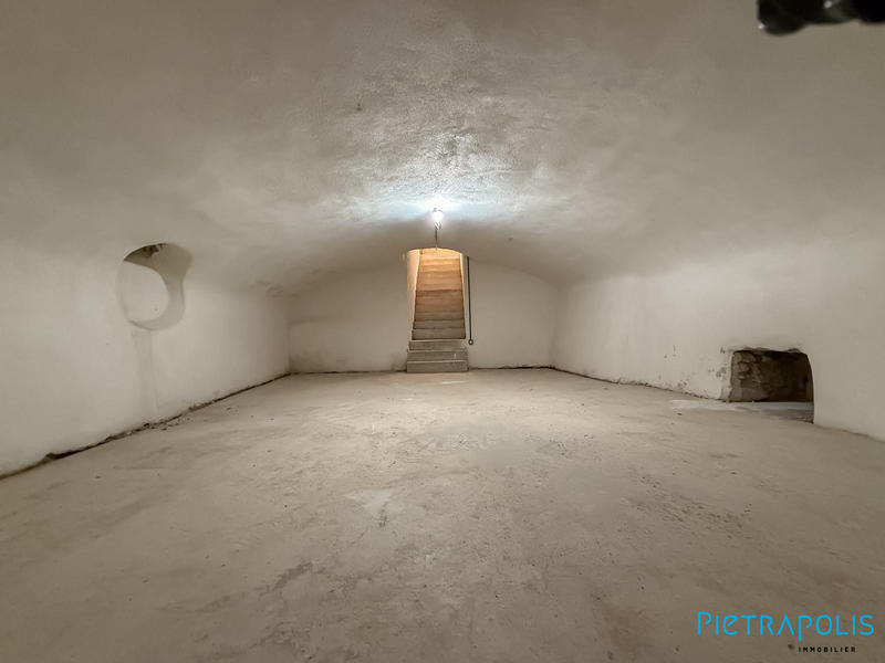 Appartement - 84 m² - 2 pièces