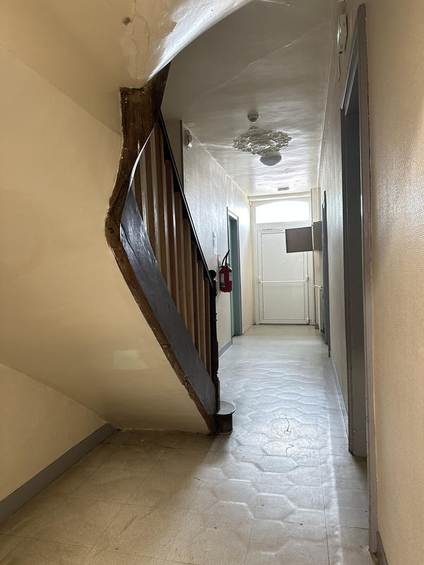 Maison - 514 m² - 27 pièces