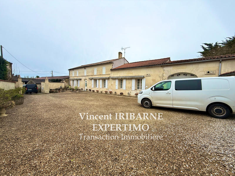 Maison - 200 m² - 6 pièces