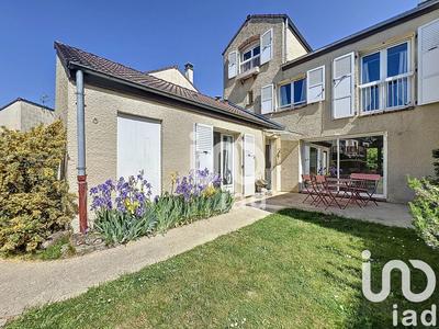 Maison - 121 m² - 5 pièces