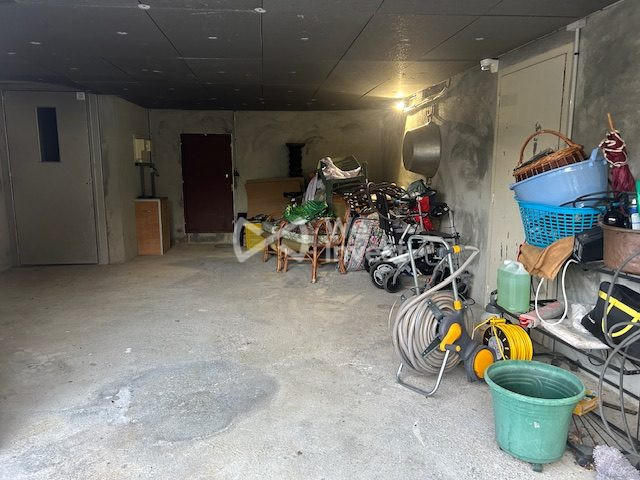 Maison - 200 m² - 7 pièces