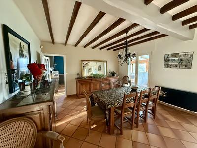 Maison - 200 m² - 6 pièces
