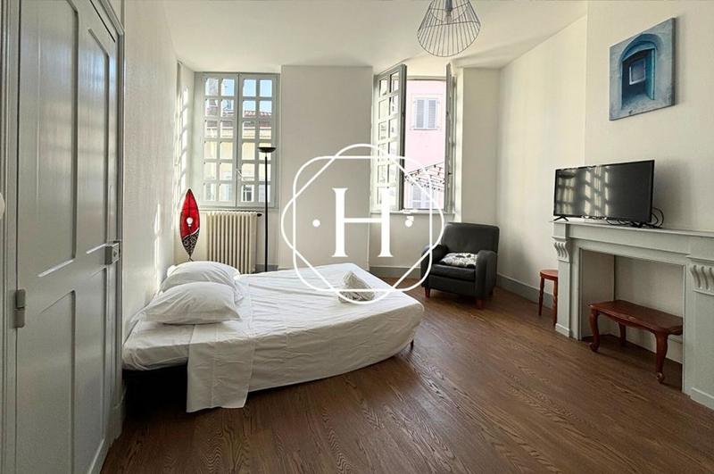 Appartement - 104 m² - 4 pièces