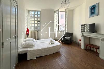 Appartement - 104 m² - 4 pièces