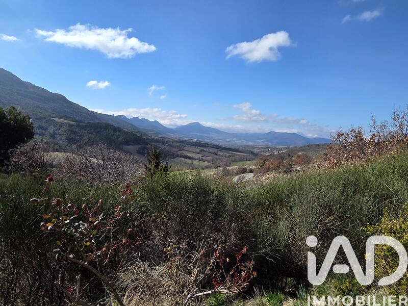 Maison - 92 m² - 5 pièces