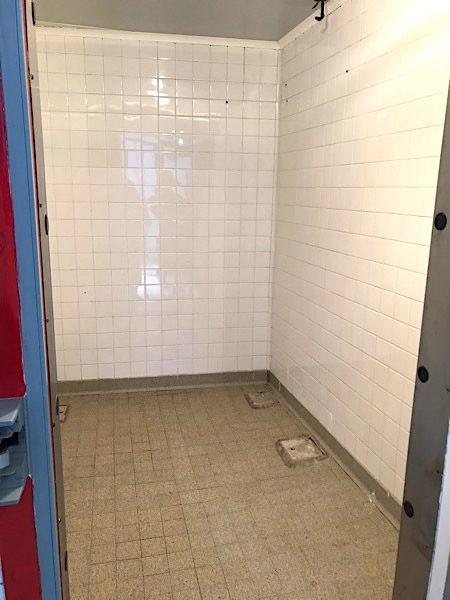 Local commercial - 112 m² - 4 pièces