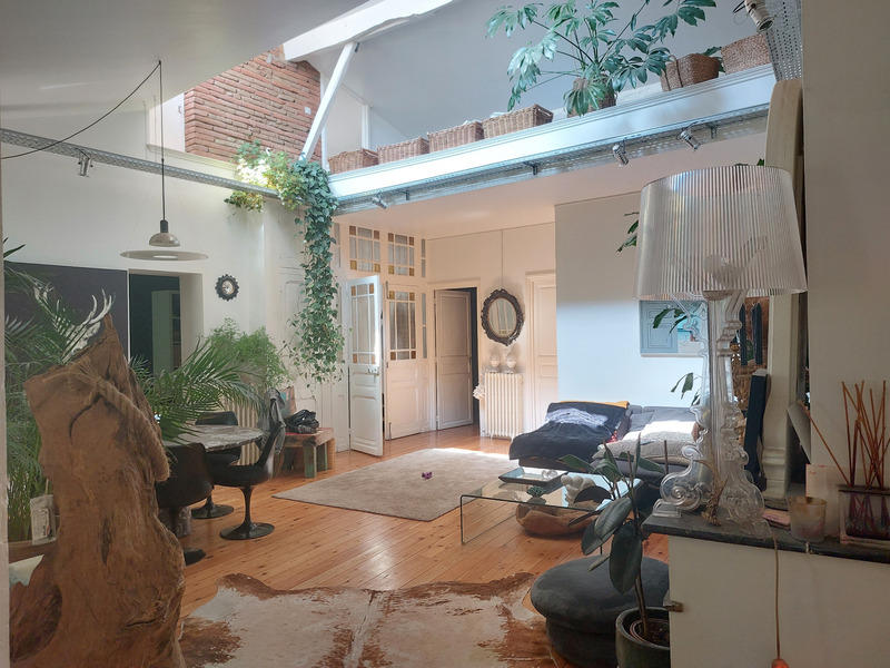 Maison - 230 m² - 6 pièces